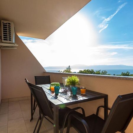 Apartments Didi Omisalj ภายนอก รูปภาพ