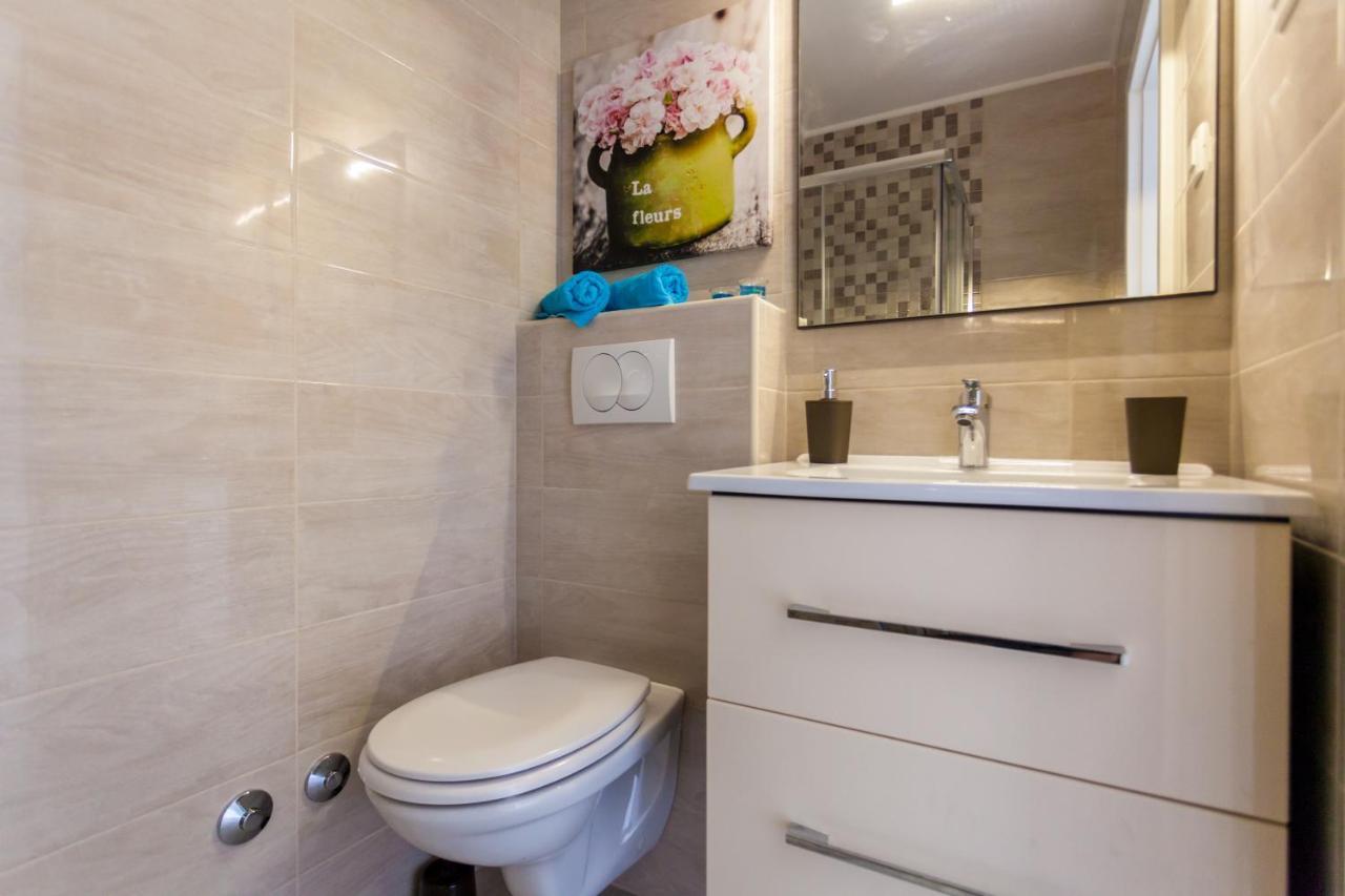 Apartments Didi Omisalj ภายนอก รูปภาพ