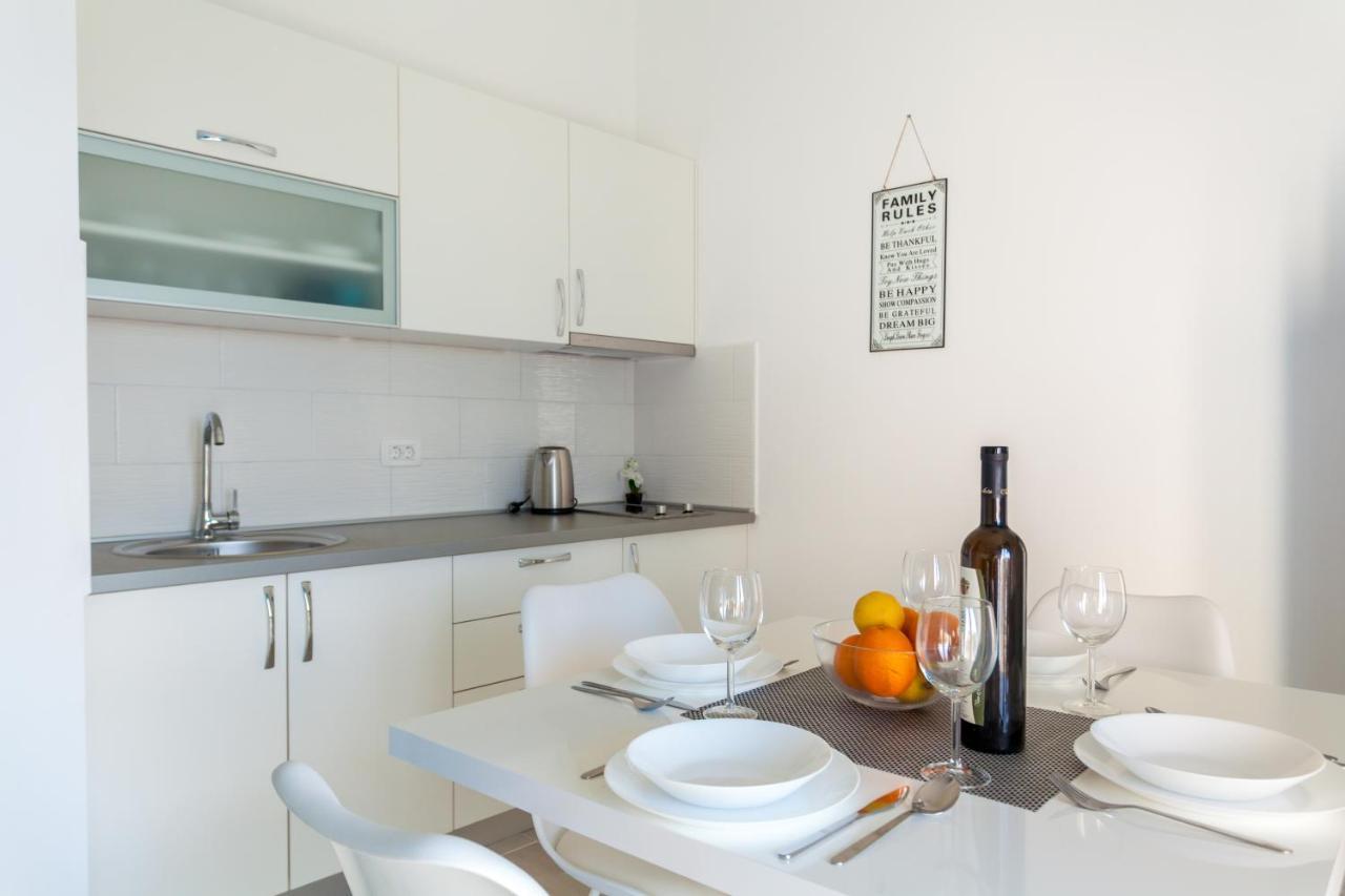Apartments Didi Omisalj ภายนอก รูปภาพ