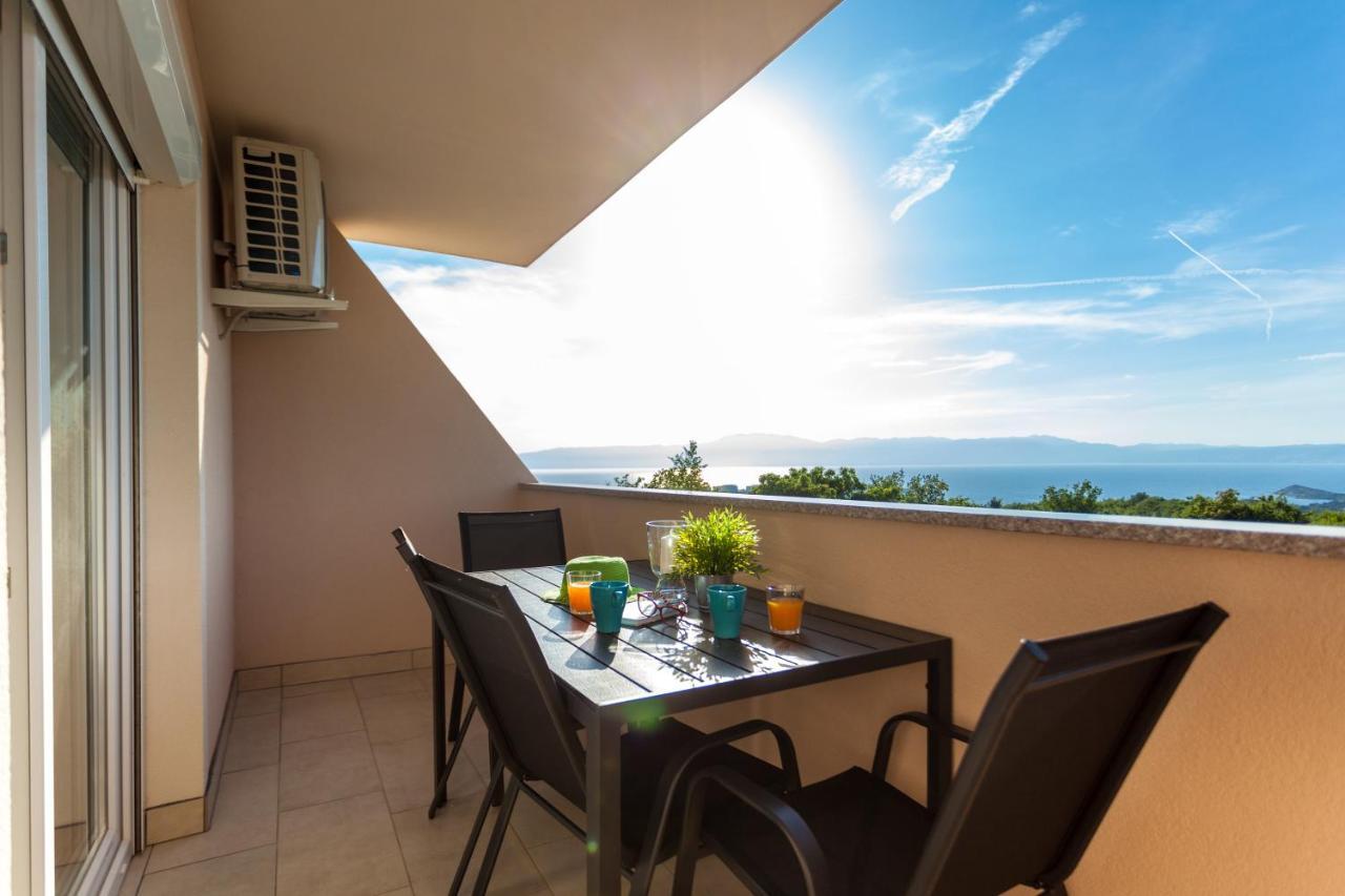 Apartments Didi Omisalj ภายนอก รูปภาพ