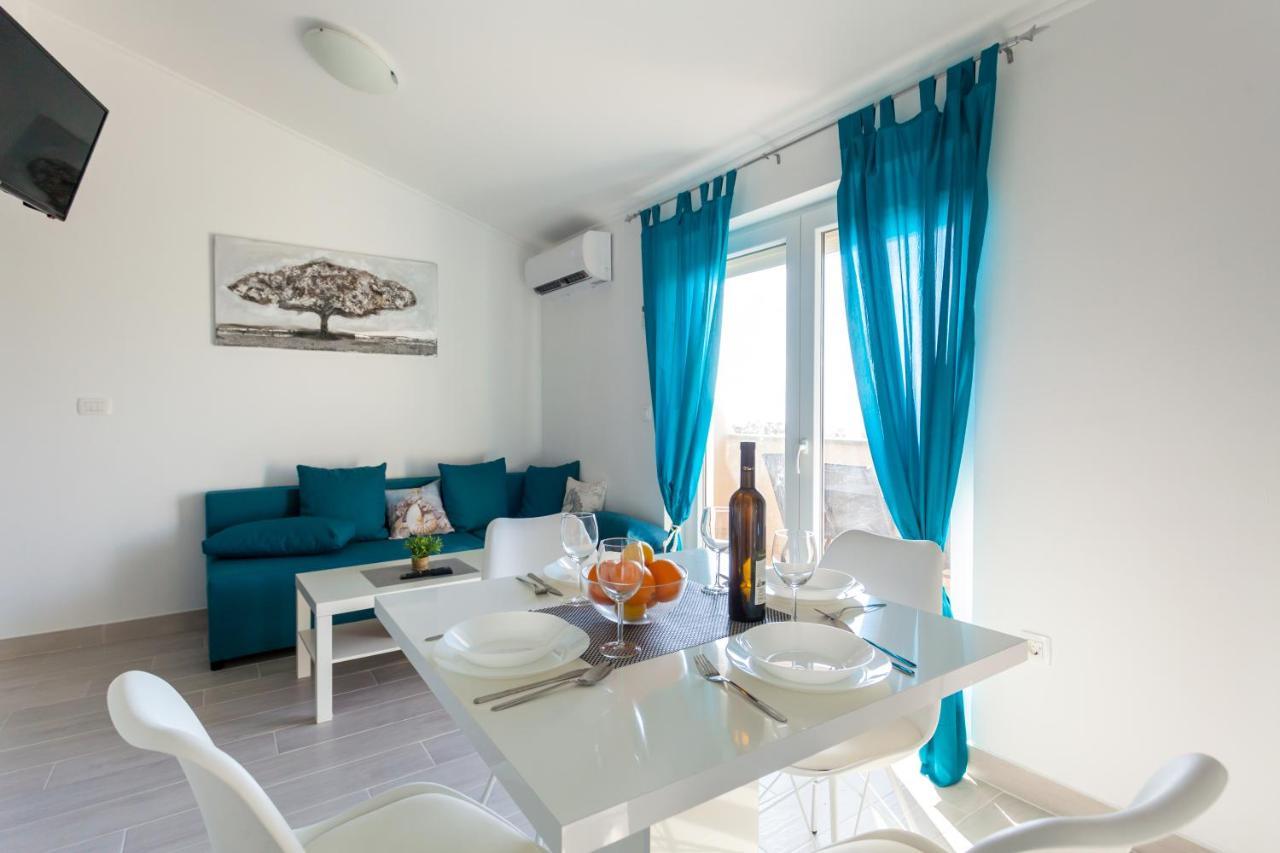 Apartments Didi Omisalj ภายนอก รูปภาพ