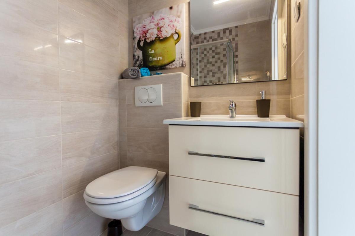 Apartments Didi Omisalj ภายนอก รูปภาพ