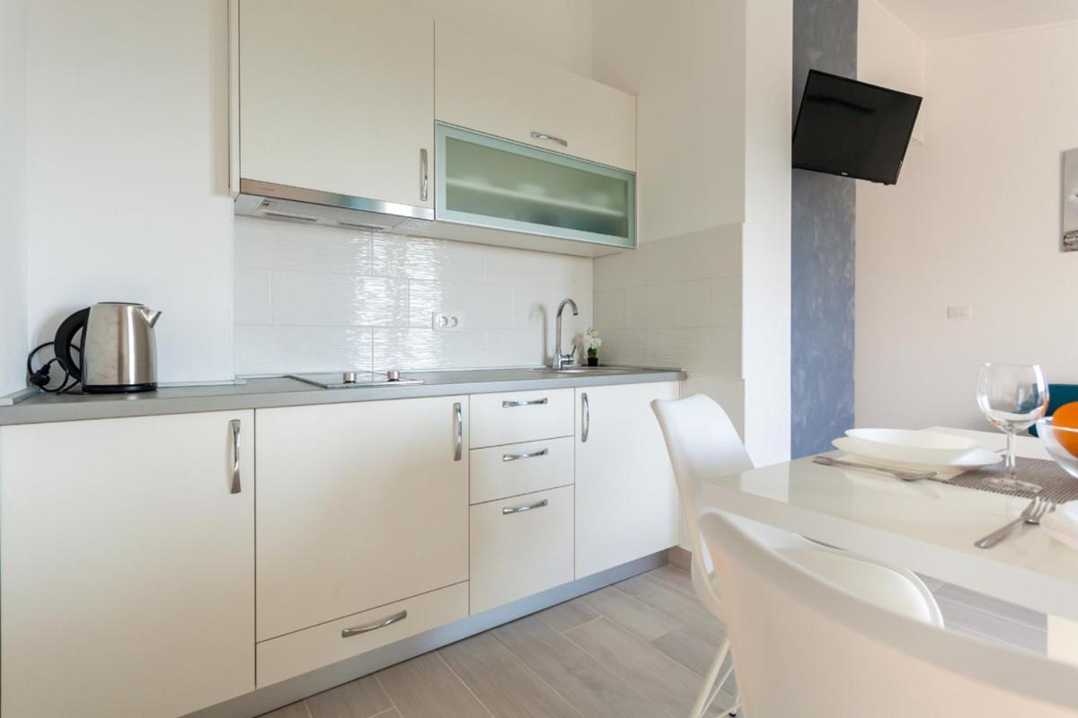 Apartments Didi Omisalj ภายนอก รูปภาพ
